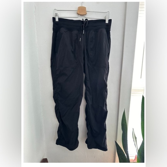 LULULEMON Women's Black Studio Pants | Size 8 - Picture 1 of 4